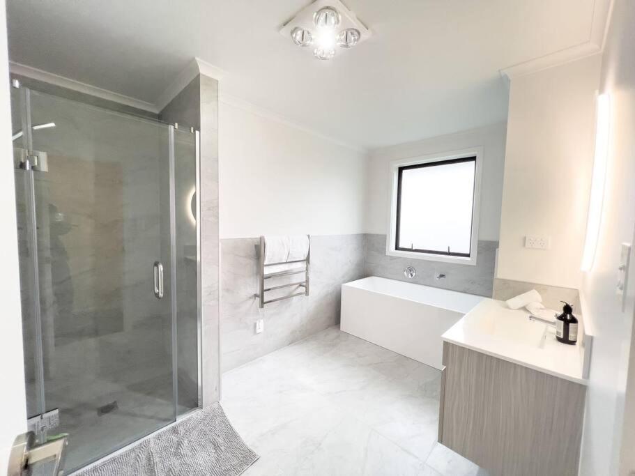 Rotorua Sunshine Brand New 4 Bedroom House Buitenkant foto